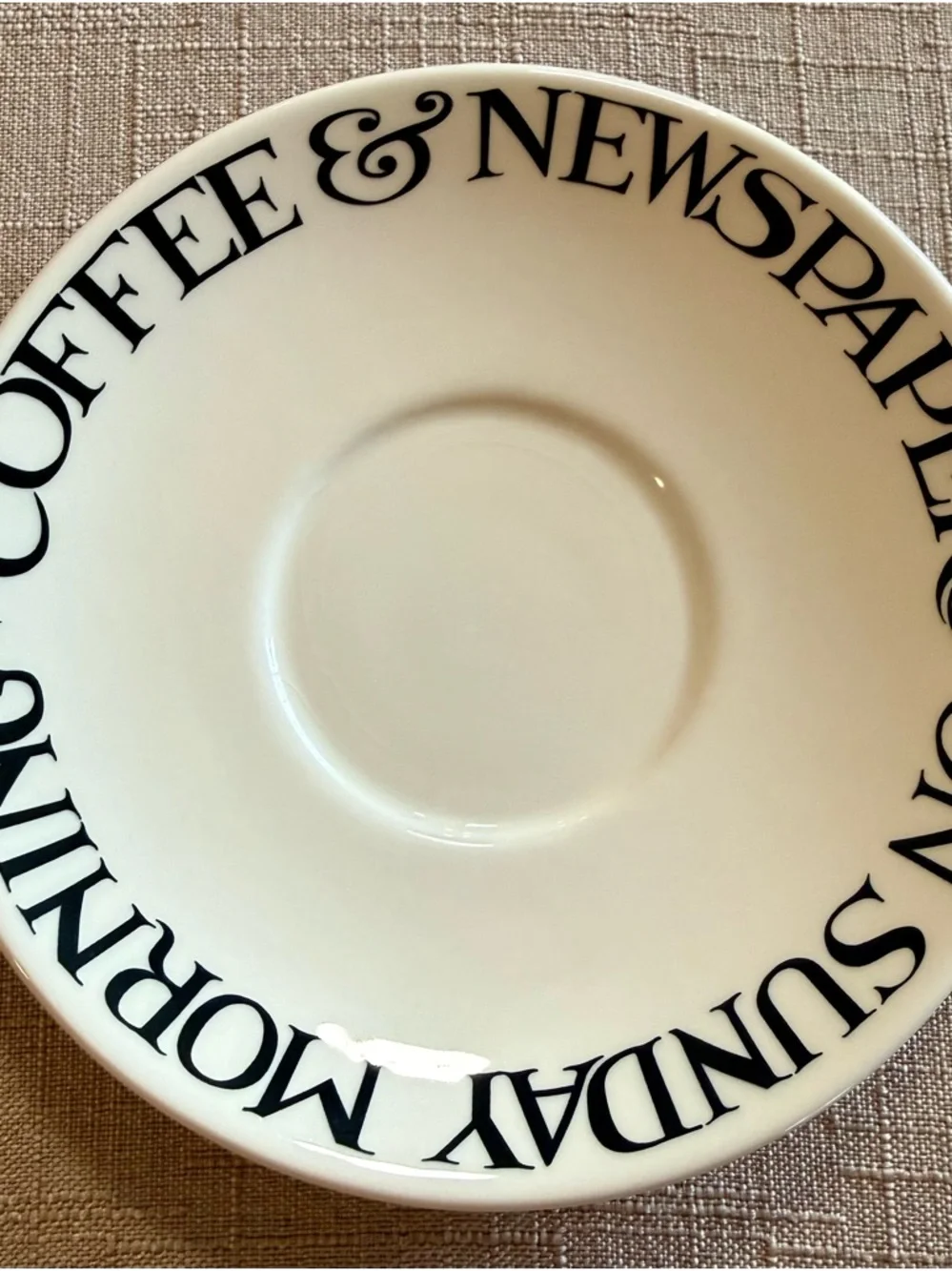Emma Bridgewater Toast & Marmalade Love & Kisses coffee/tea saucers set of 3 - Picture 3 of 8